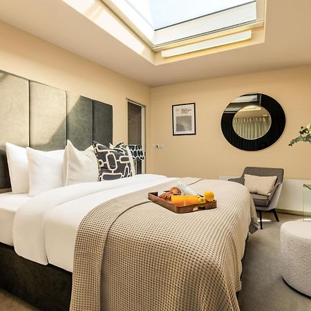 Central Servised Apartments On Artillery Lane London Bagian luar foto