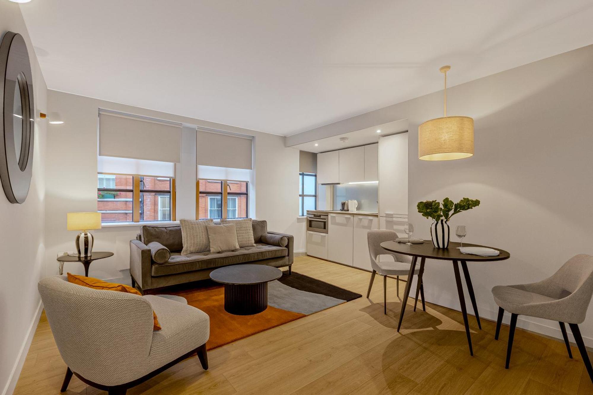 Central Servised Apartments On Artillery Lane London Bagian luar foto