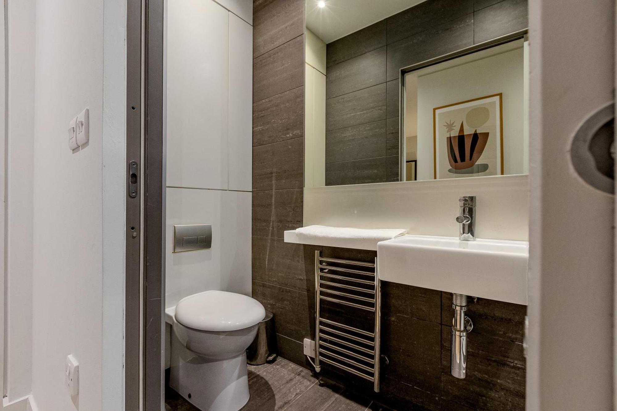 Central Servised Apartments On Artillery Lane London Bagian luar foto