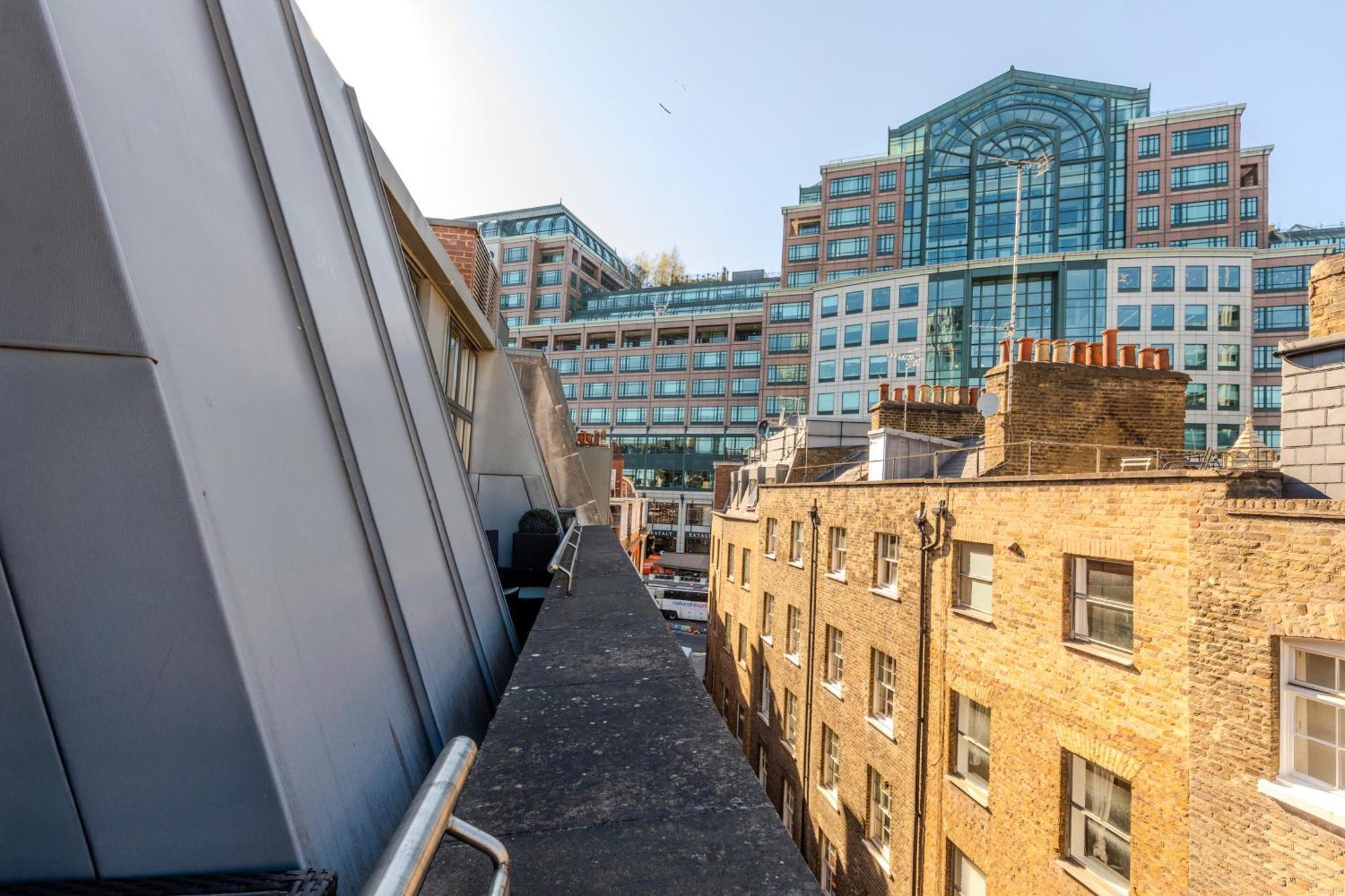 Central Servised Apartments On Artillery Lane London Bagian luar foto