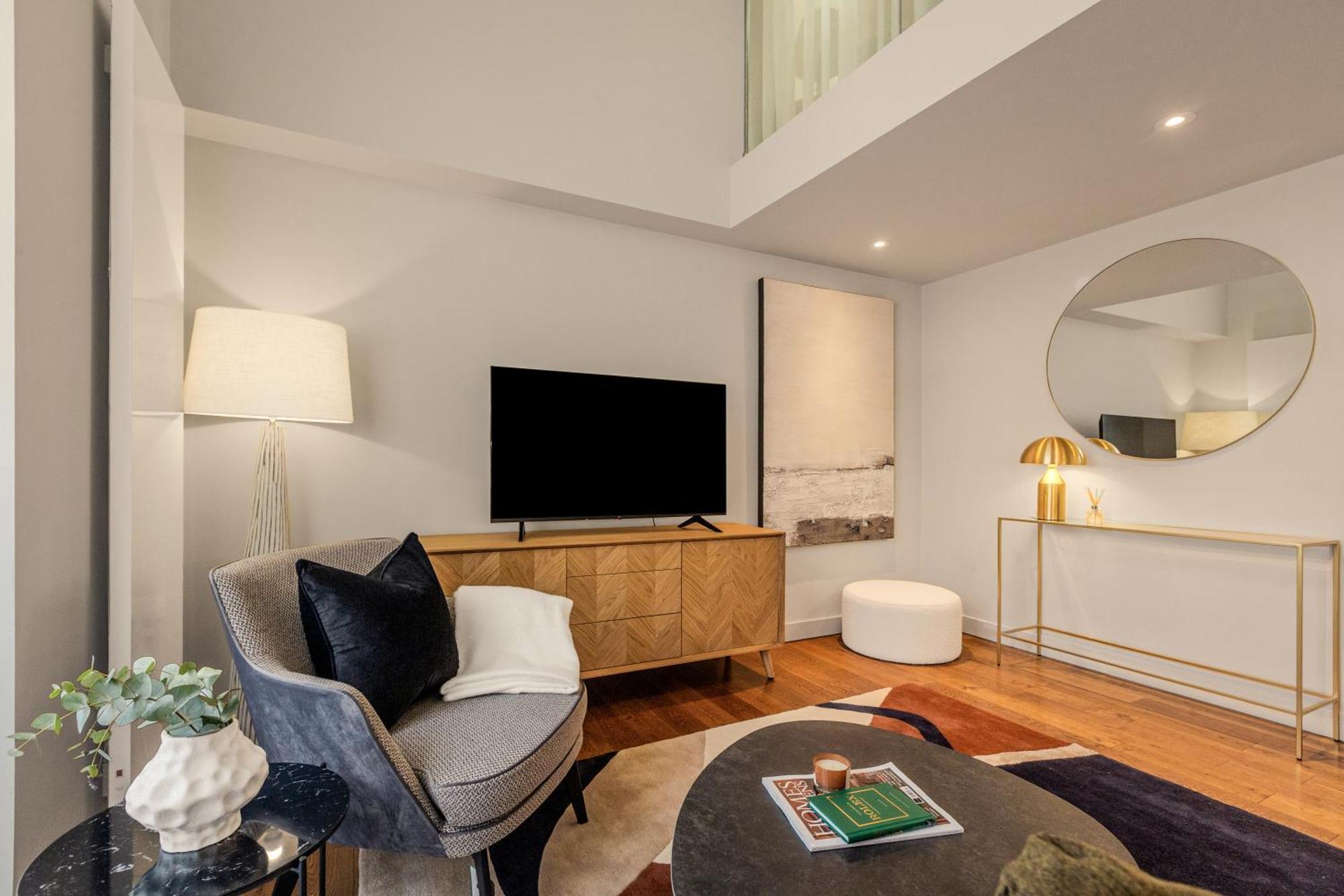 Central Servised Apartments On Artillery Lane London Bagian luar foto