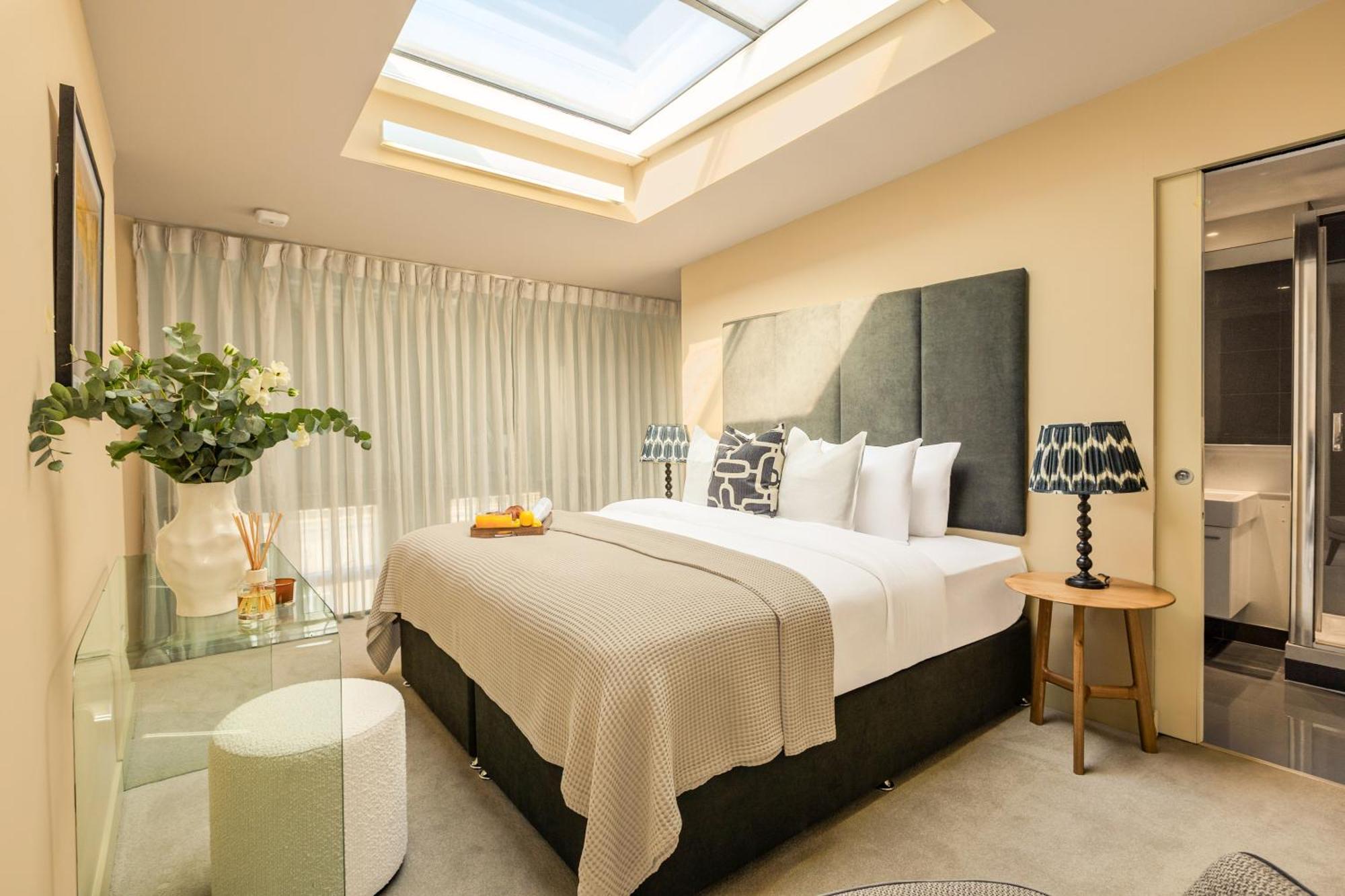 Central Servised Apartments On Artillery Lane London Bagian luar foto