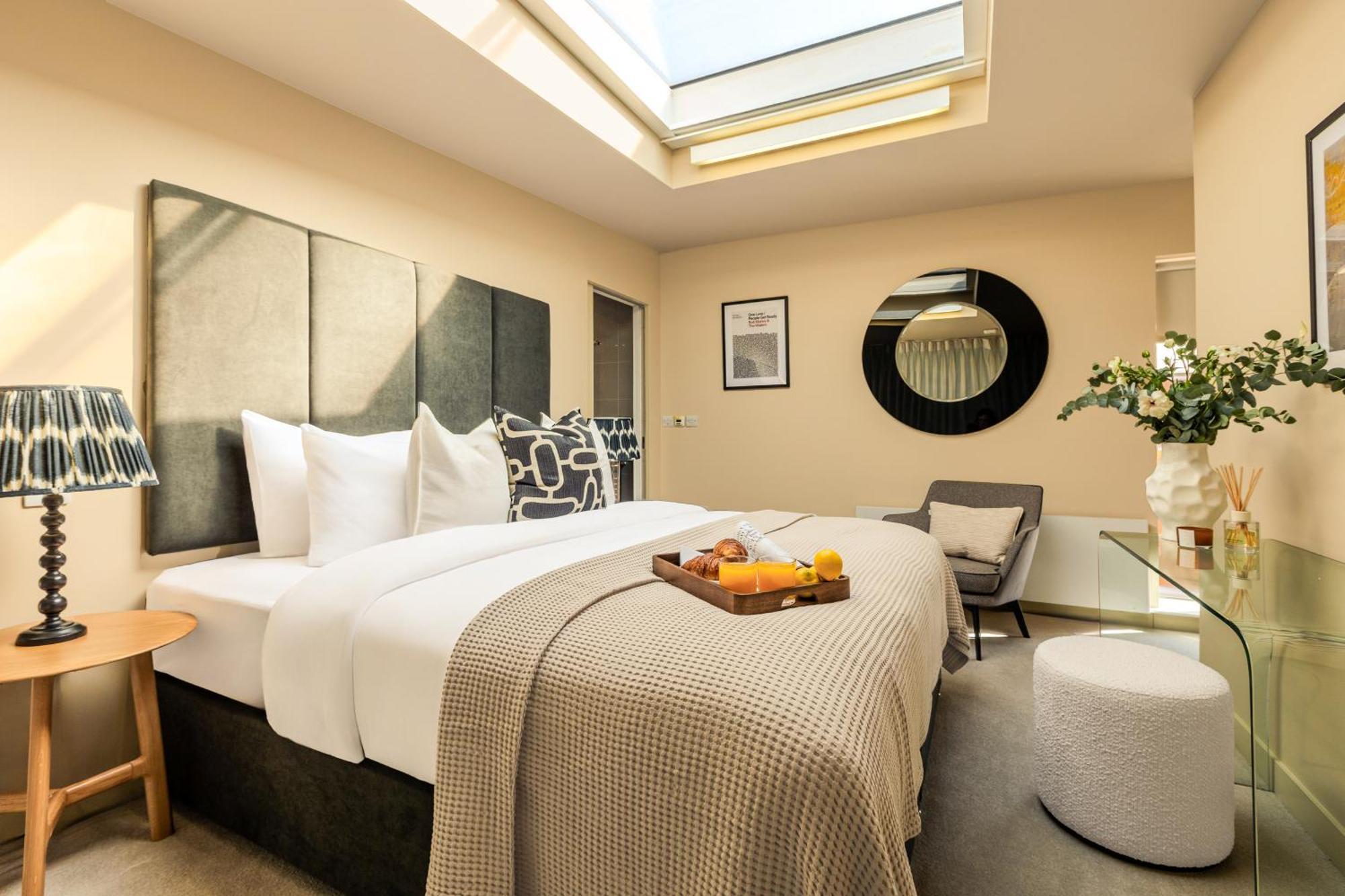 Central Servised Apartments On Artillery Lane London Bagian luar foto
