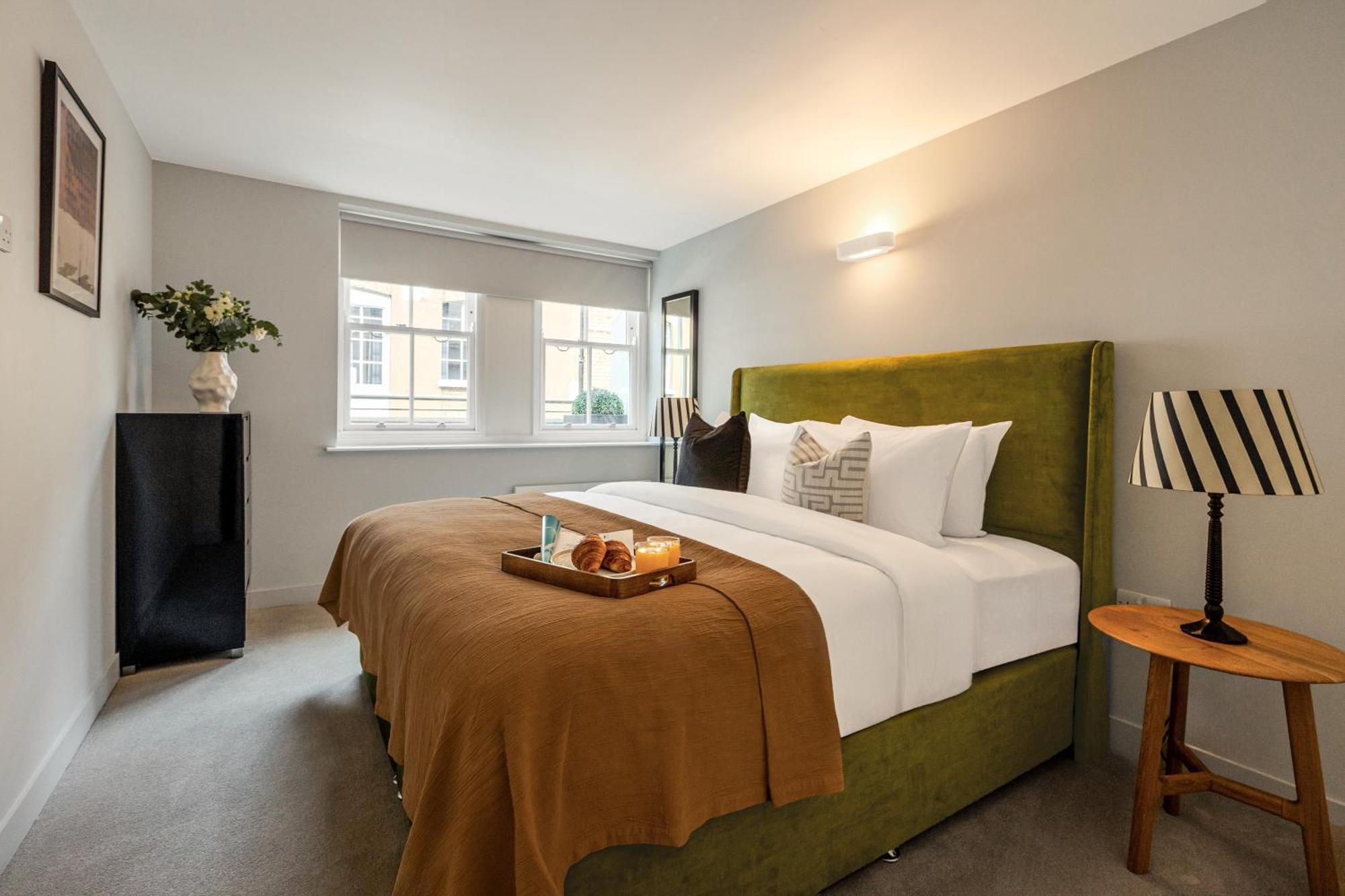 Central Servised Apartments On Artillery Lane London Bagian luar foto